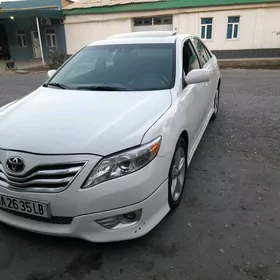 Toyota Camry 2010