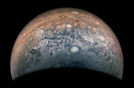 NASA показало самые детальные снимки Юпитера за всю историю наблюдений