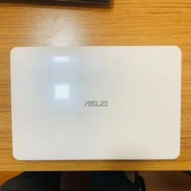 ASUS