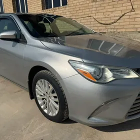 Toyota Camry 2017