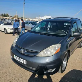 Toyota Sienna 2008