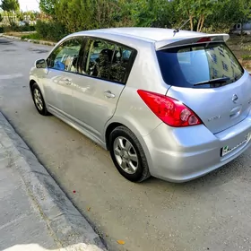 Nissan Versa 2011