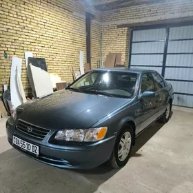 Toyota Camry 2000