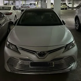 Toyota Camry 2020