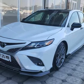 Toyota Camry 2020