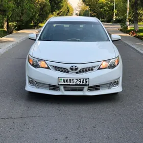 Toyota Camry 2013