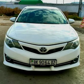 Toyota Camry 2013