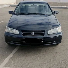 Toyota Camry 2001