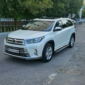 Toyota Highlander 2019