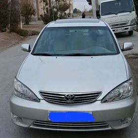 Toyota Camry 2004