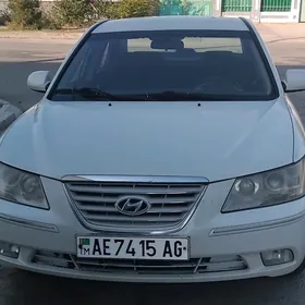 Hyundai Sonata 2010