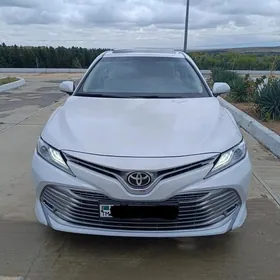 Toyota Camry 2020