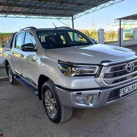 Toyota Hilux 2023