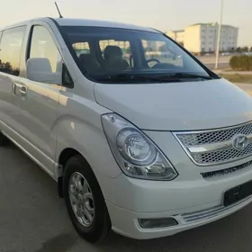 Hyundai H-1 2010