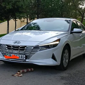 Hyundai Elantra 2021