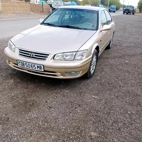 Toyota Camry 1999