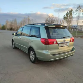 Toyota Sienna 2006