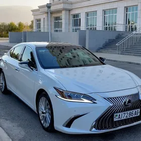 Lexus ES 350 2019