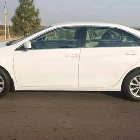 Toyota Camry 2017