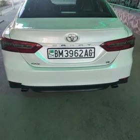 Toyota Camry 2019