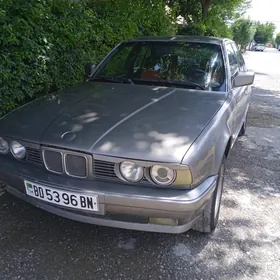 BMW 525 1990