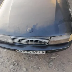 Opel Vectra 1990