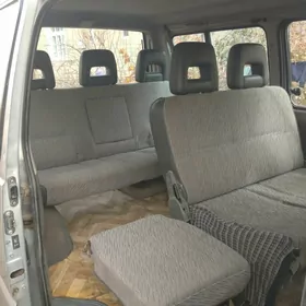 Mitsubishi Delica 1994