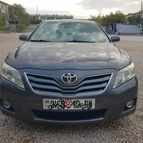 Toyota Camry 2010