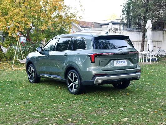 Täzelenen Ford Ekwator peýda boldy. Indi ol 1300 km-den gowrak ýöreýiş ätiýaçlygy bolan gibrid görnüşinde. - img 3