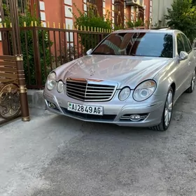 Mercedes-Benz E320 2003