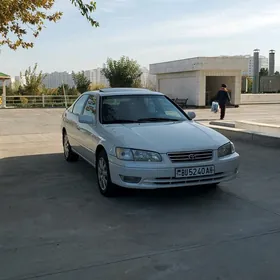 Toyota Camry 2001