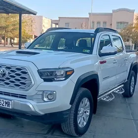 Toyota Tacoma 2021