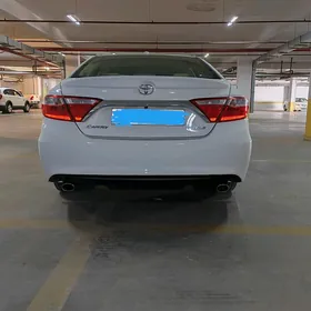 Toyota Camry 2016