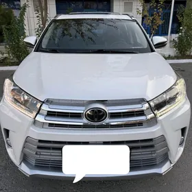 Toyota Highlander 2018