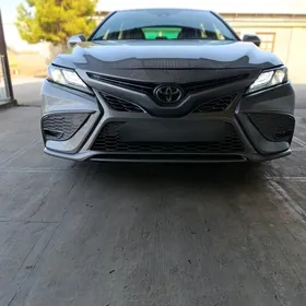 Toyota Camry 2020