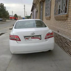 Toyota Camry 2010