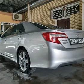 Toyota Camry 2012