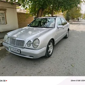 Mercedes-Benz E320 1996