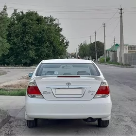 Toyota Camry 2004