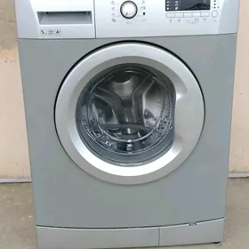 ПРОДАЕТСЯ BEKO 5 кг