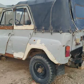 UAZ 469 1982