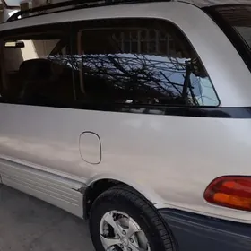 Toyota Previa 1996