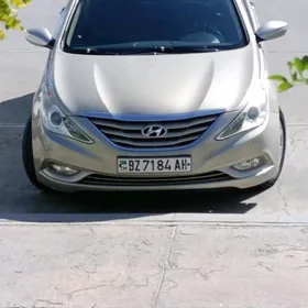 Hyundai Sonata 2011