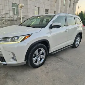 Toyota Highlander 2019