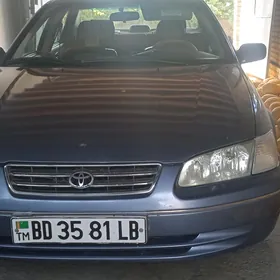 Toyota Camry 2001