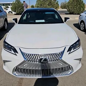 Lexus ES350 облицовка 2020