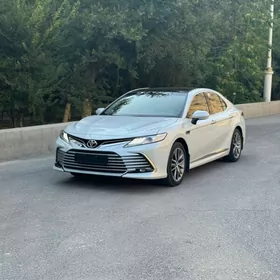 Toyota Camry 2023