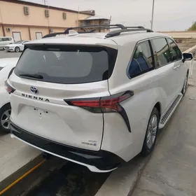 Toyota Sienna 2021