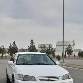 Toyota Camry 2001