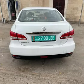 Nissan Almera 2015